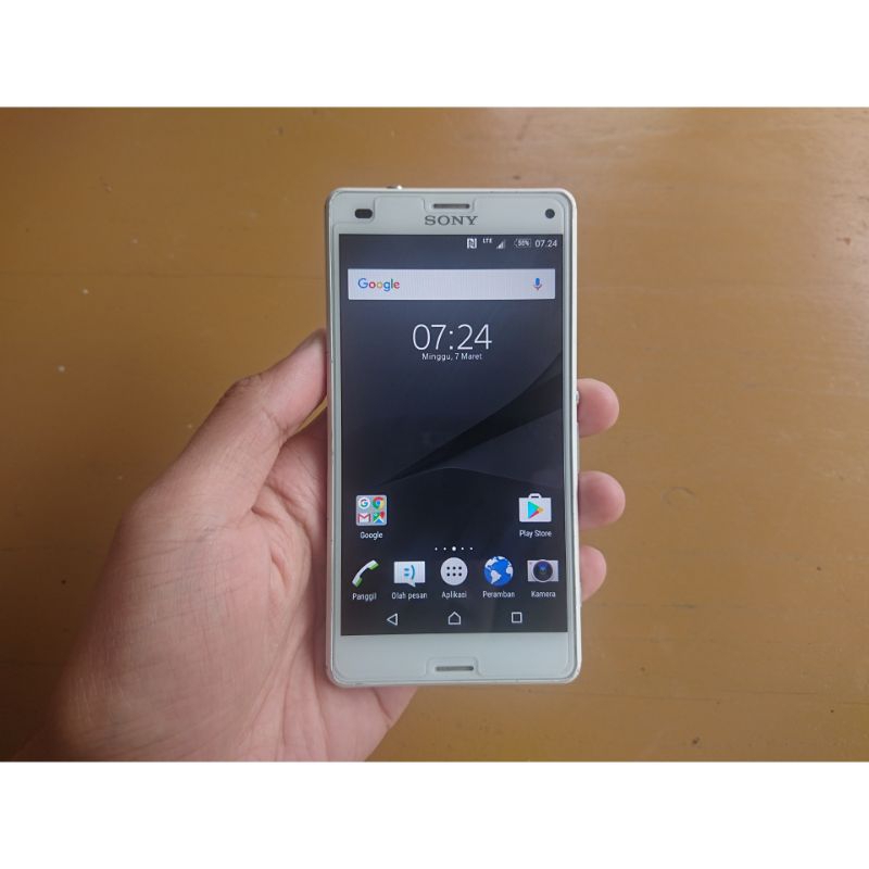 Sony Xperia Z4 Compact 4G LTE Second Z4 Mini Bekas Pemakaian Seken Murah