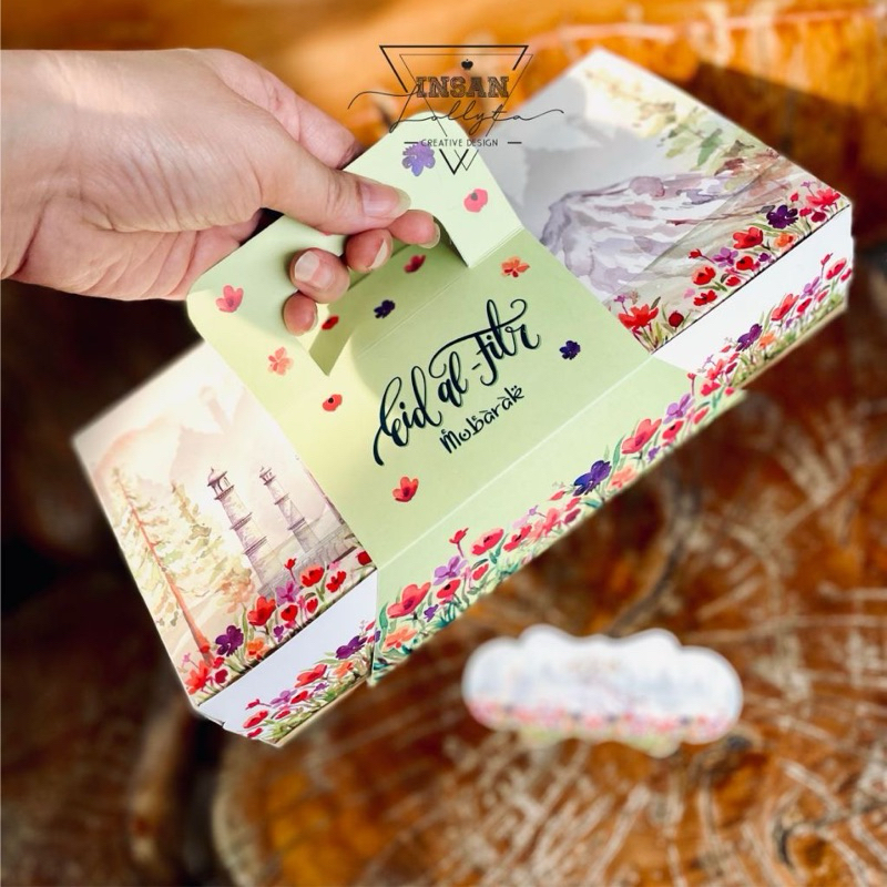 

Box Hampers isi 2 toples bulat 250gr uk. 25 x 12,5 x 5,5 cm Tema EID / Idul Fitri Tema Zayba