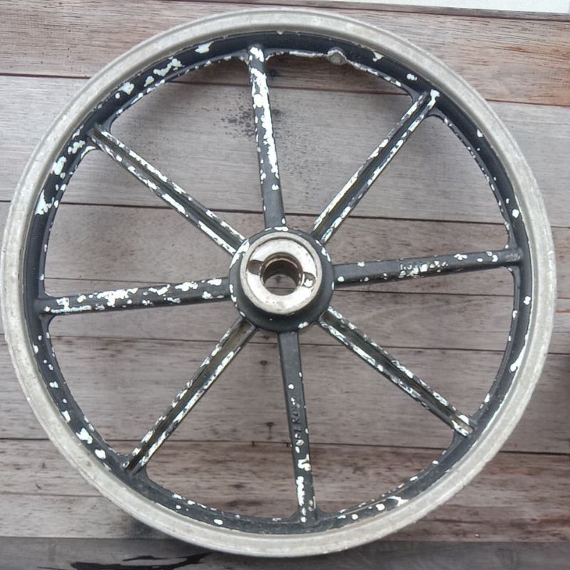 veleg roda depan PNP Suzuki v rossi palang 8 lurus