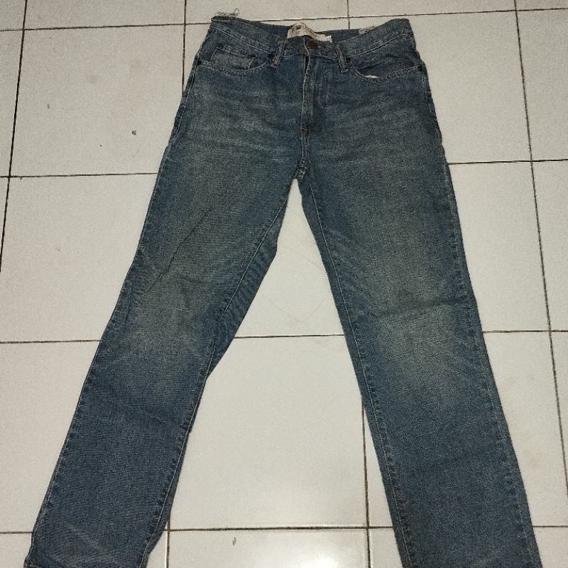 Jeans slimfit pria / wanita fake london
