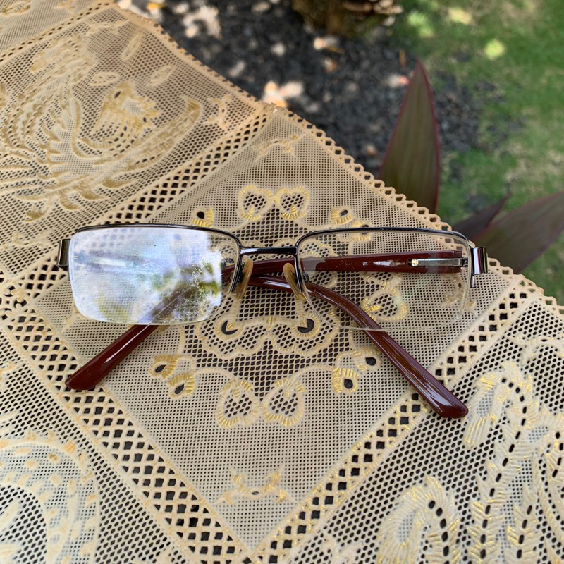 kacamata  second (tangkai telinga brand vogue)