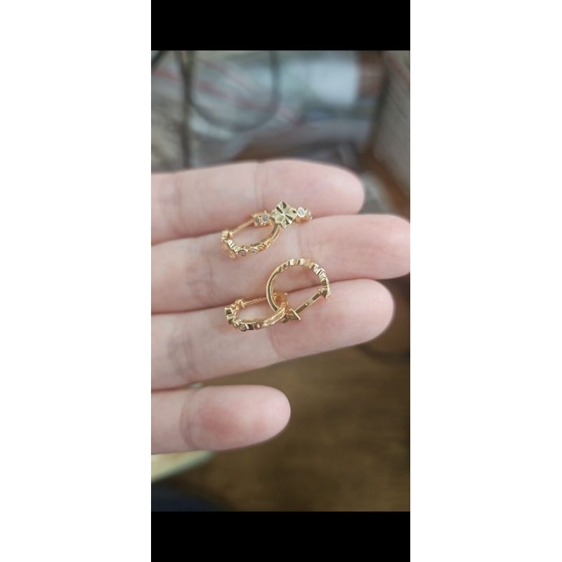 anting jepit motif kupu clover emas asli 375 muda murah