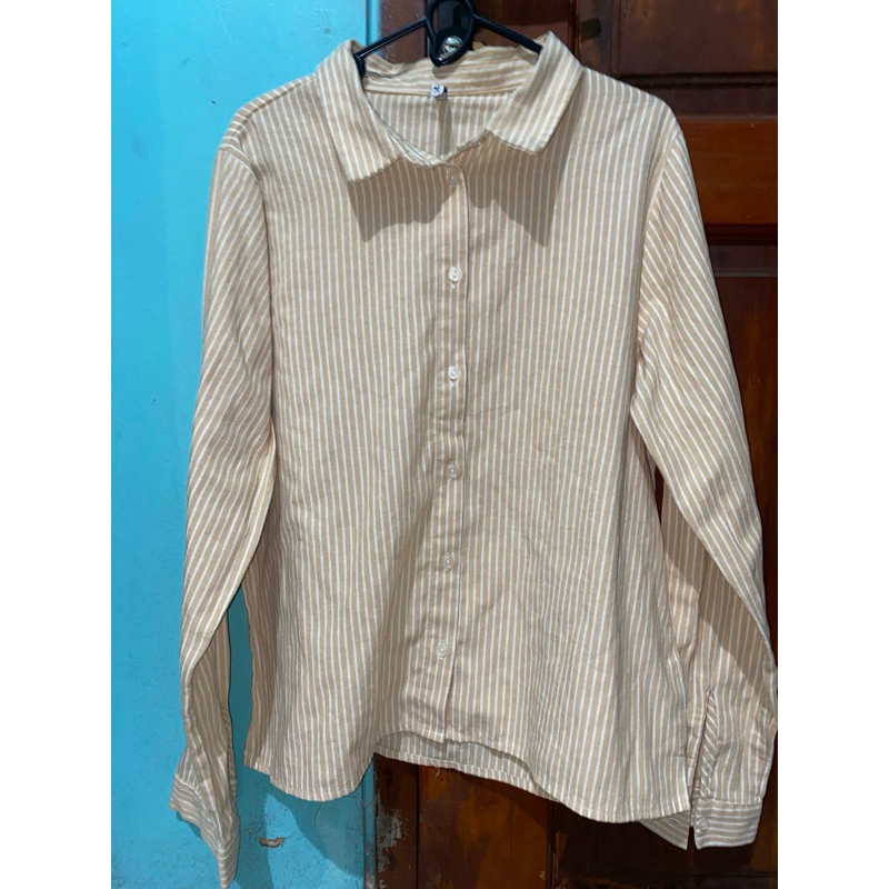 (PRELOVED) Kemeja merek number 61