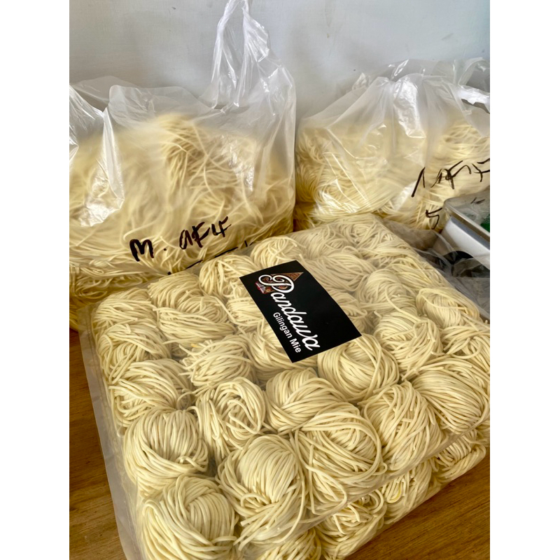 

PandawaGM mie ayam/mie pedas level/cui mie kenyal 1kg