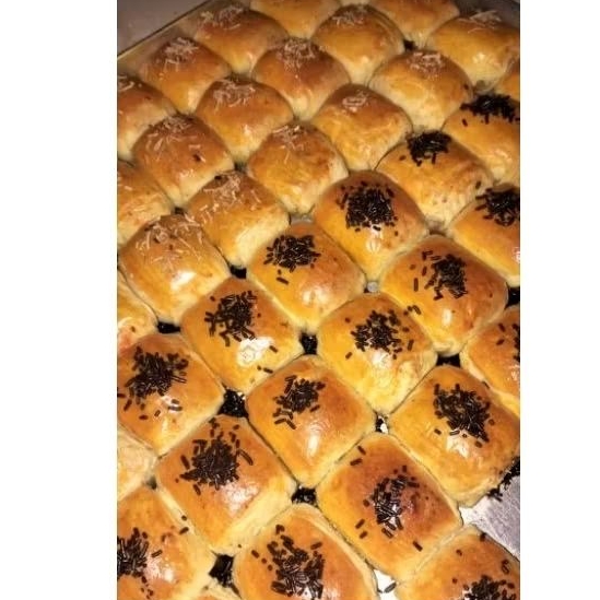 

Bolen home made hangat coklat dan keju isi 10pcs