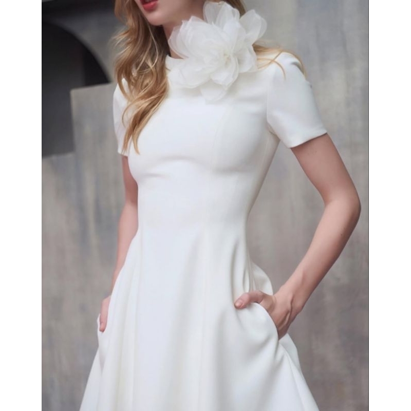 Dress Pesta/Dress Putih/Flower Dress /Midi Dress Flower White