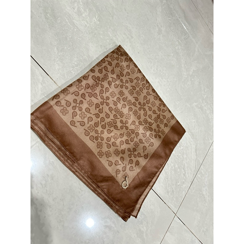 Hijab Deenay Preloved