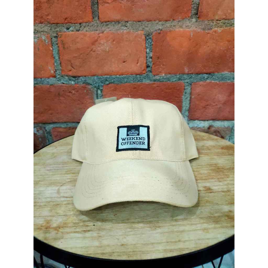 Topi Logo Woven WEEKEND OFFENDER – Kain Rafel Tebal, Gesper Besi