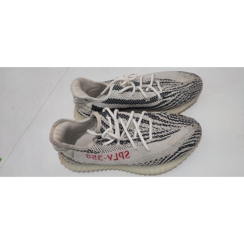sneakers size 43