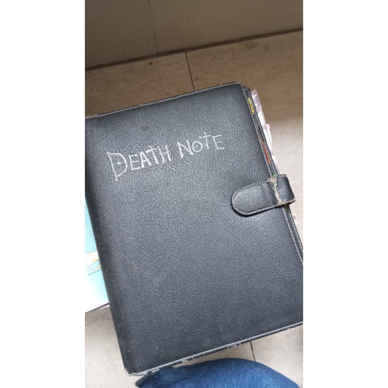 

PEMBUATAN DESAIN DI MATERIAL KULIT