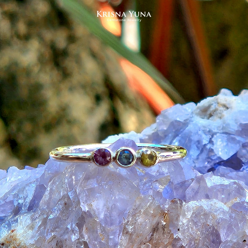 Natural Multicolor Sapphire Ring
