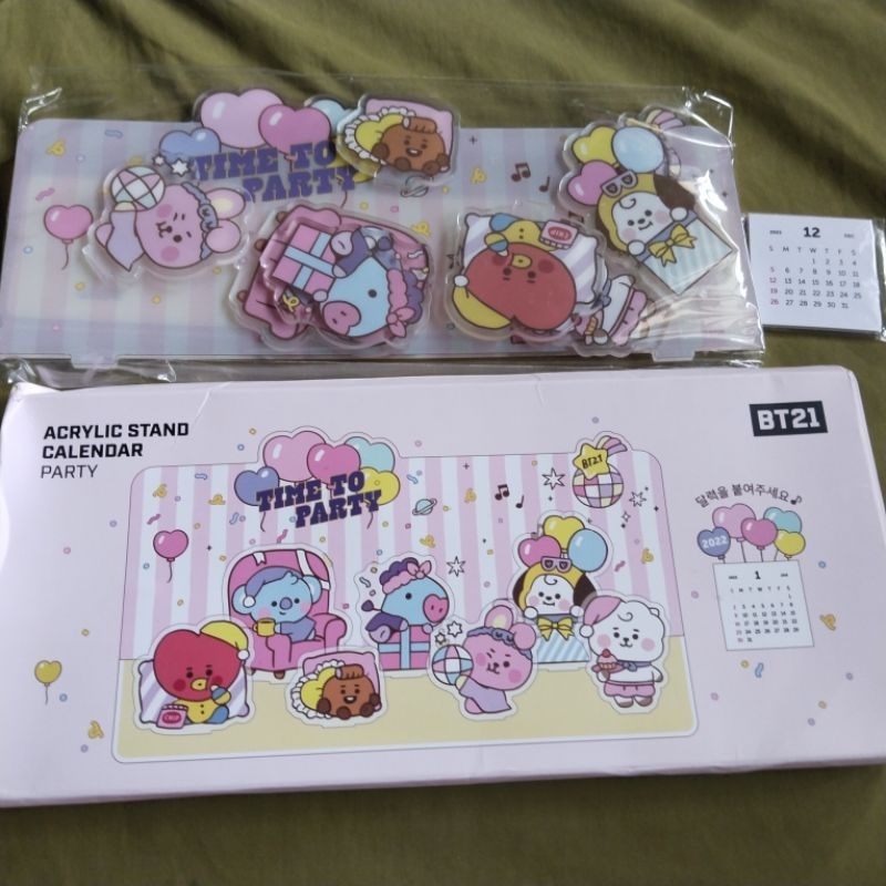 

acrylic stand calender party BT21 tahun 2022