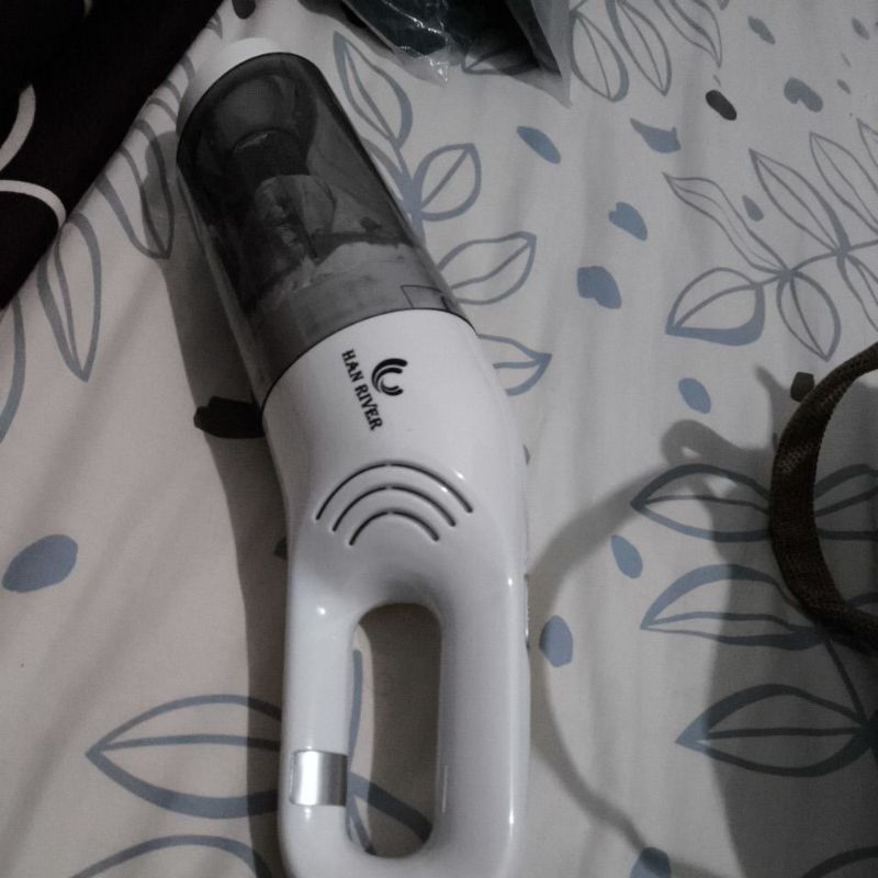 Han River Vacuum Cleaner