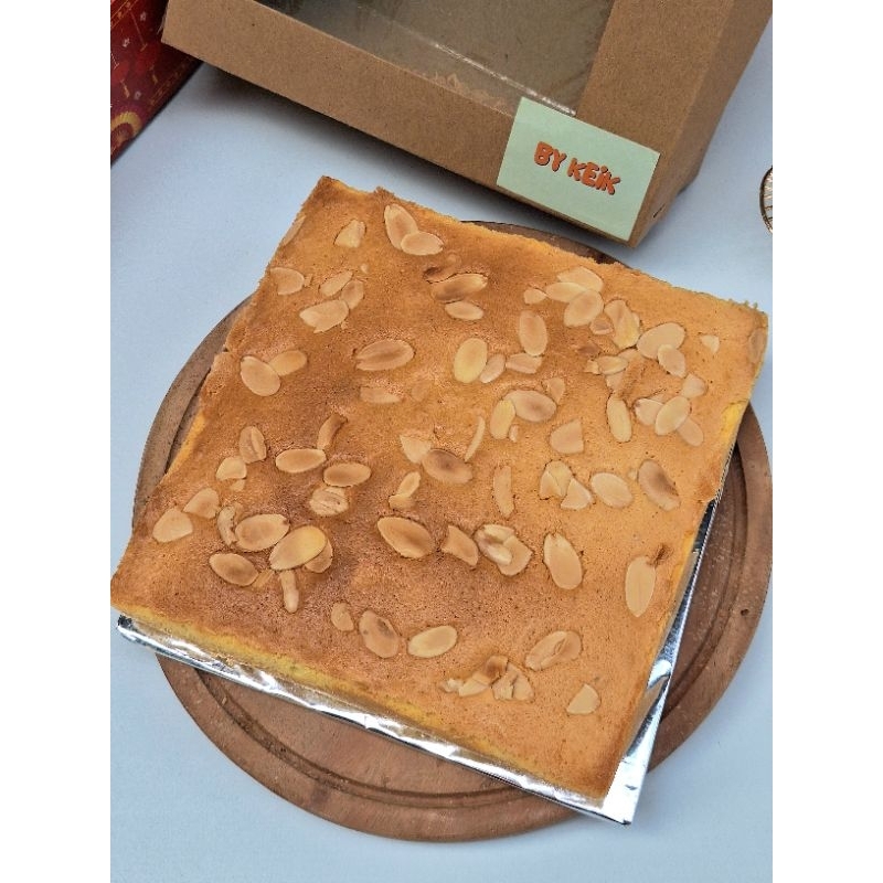 

Bolu Jadul Vanila Almond bykeik