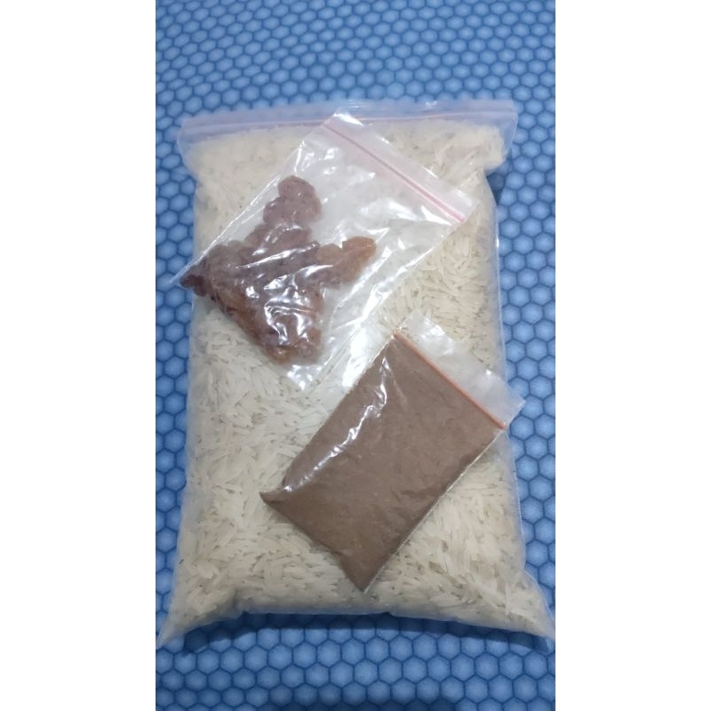 

paket beras basmati 500gram lwngkap dengan bumbu dan kismis