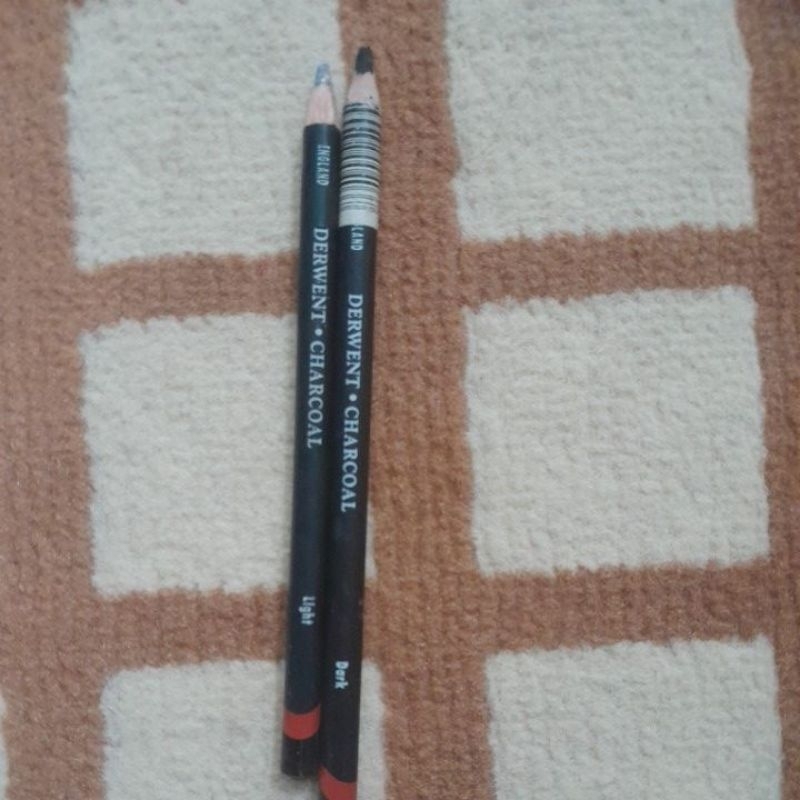 

derwent pencil carcoal preloved