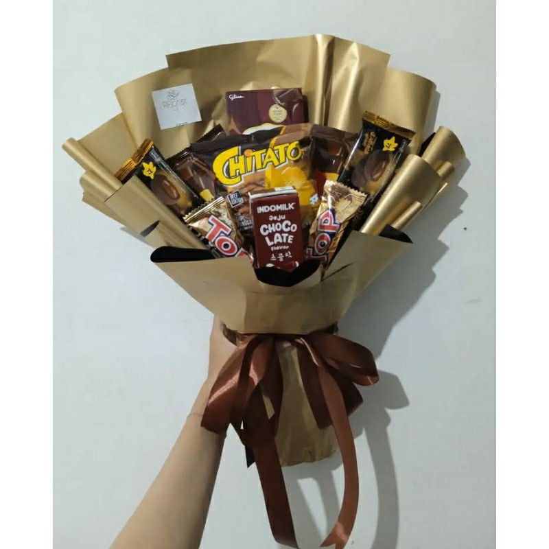BROWNIE BUCKET SNACK | bucket Wisuda, Ulangtahun | buket serba coklat | buket makanan chiki