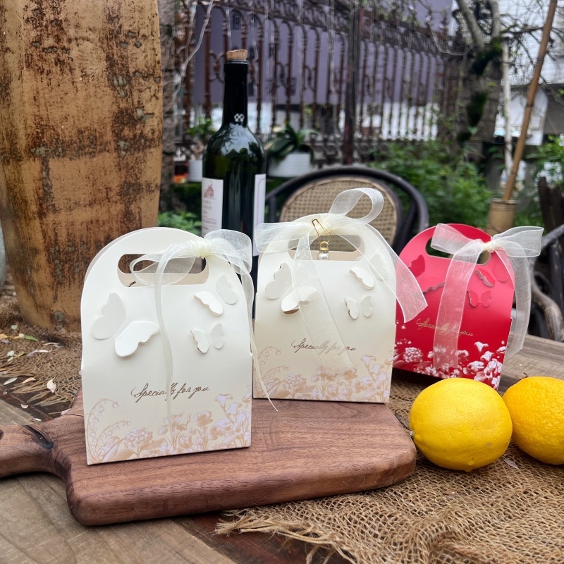 

HAPPY KOTAK SOUVENIR KUPU-KUPU BOX NIKAHAN WEDDING KADO ULANG TAHUN / Kotak Kado Kupu Kupu