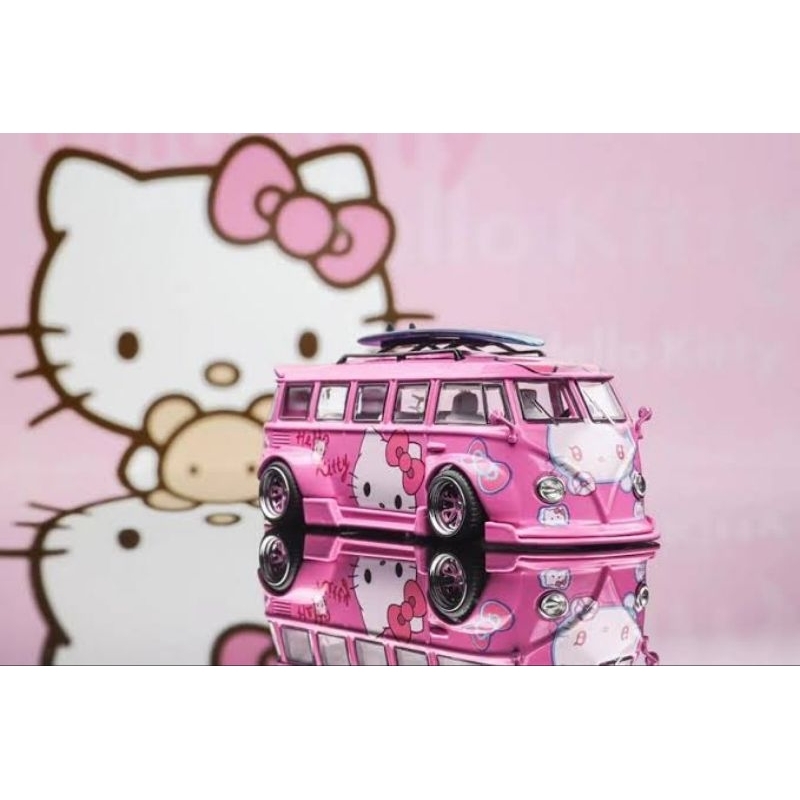 Liberty64 Volkswagen T1 Kombi Hello Kitty with Surfboard Chrome Rim / Blue Sunflower VW T1 Kombi Van
