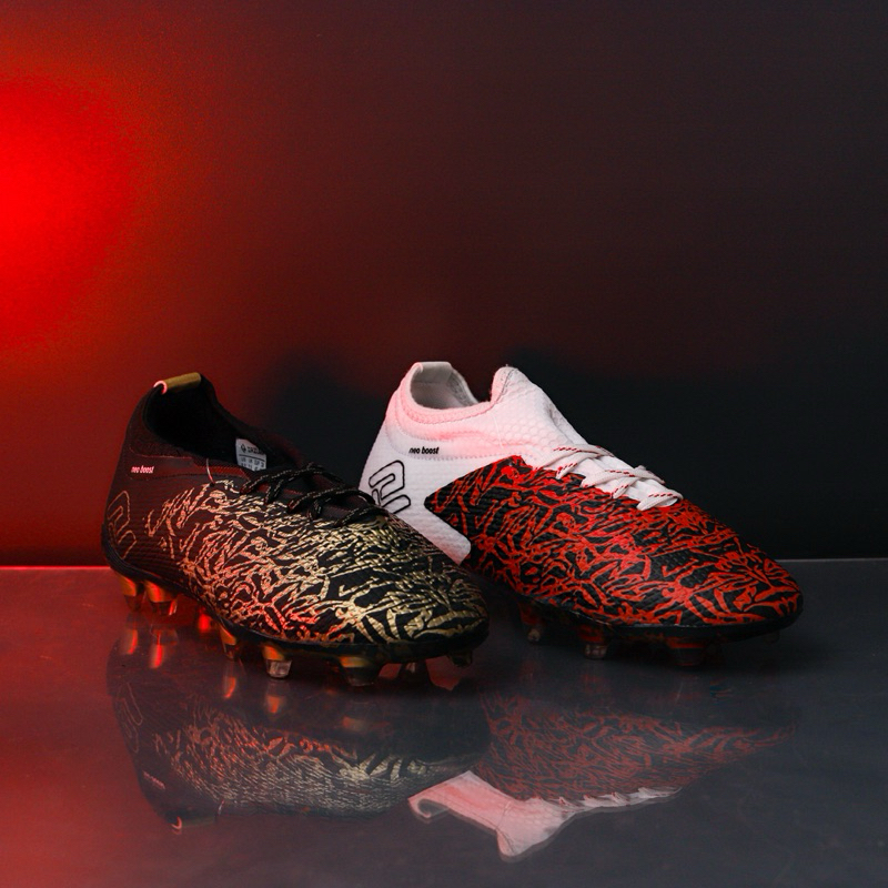 ERZUMA - SEPATU SEPAK BOLA PYTHON ORIGINAL IN BLACK GOLD, WHITE RED BOOTS