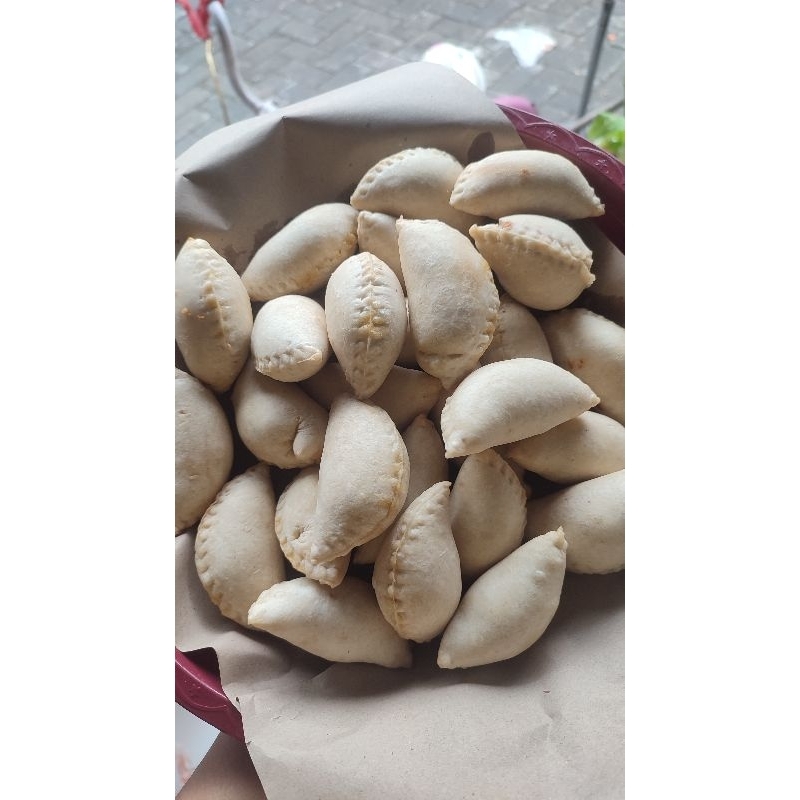 

(ISI 10 BIJI) CIRENG AYAM SUWIR PEDAS / CIRENG KUNDI