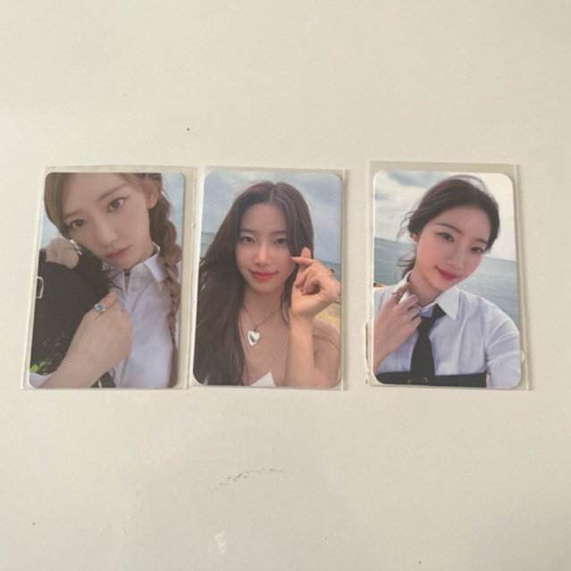 Photocard Official Le Sserafim Kazuha and Sakura