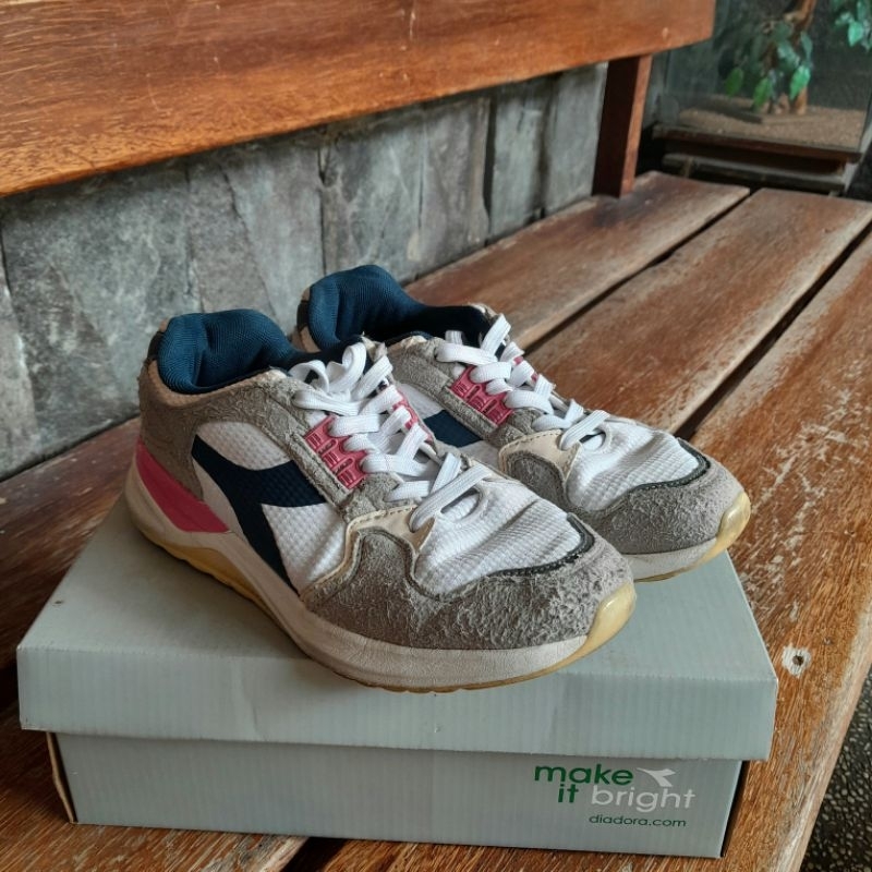 Sepatu Diadora Wanita size 37 Preloved