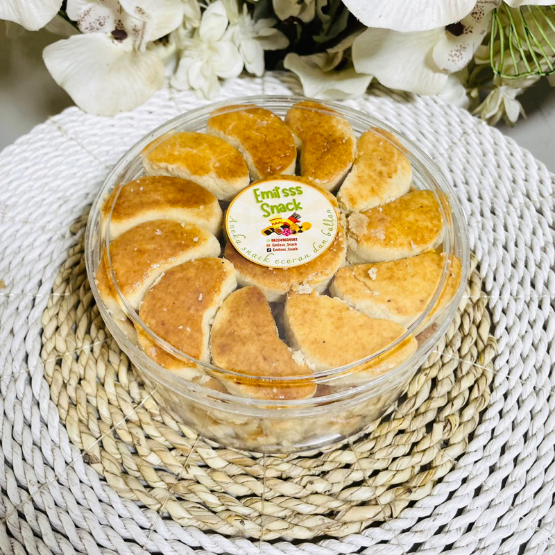

KUE KACANG ORIGINAL MANIS GURIH RENYAH KEMASAN TOPLES 500 GRAM HALAL
