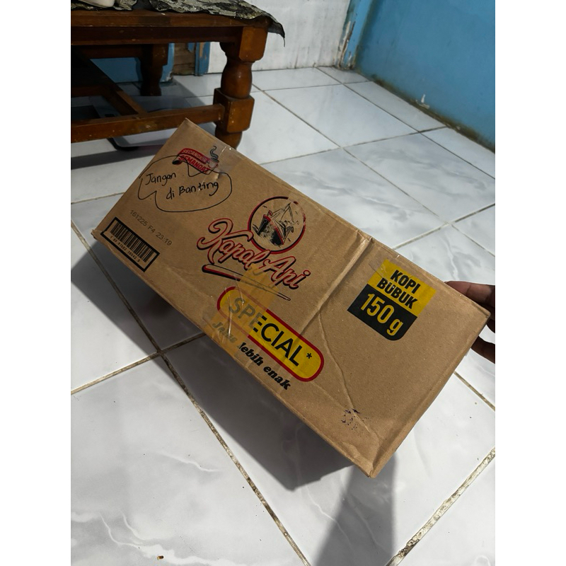 kopi kapal api 1 dus