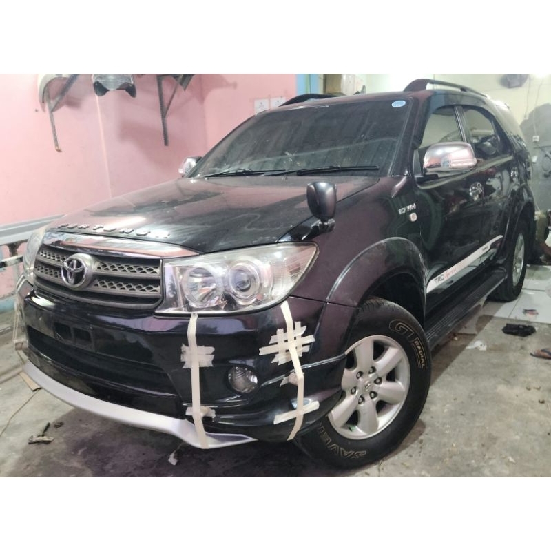 Bodykit + spoiler TRD Fortuner 2005-2011