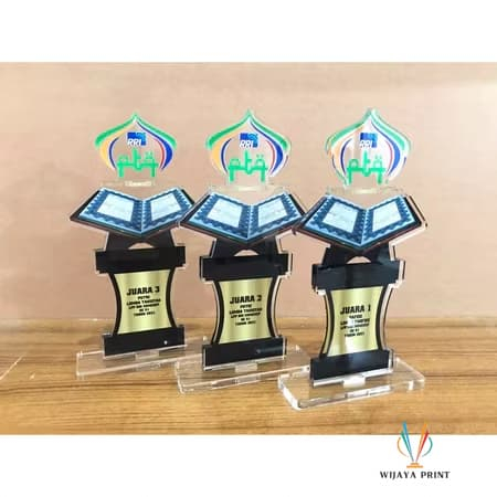 Piala MTQ Plakat Al Quran Piala Lomba Islami Piala Anak