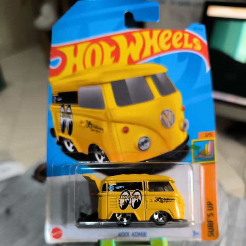 Hotwheels - Kool Kombi Kuning Mooneyes 2022