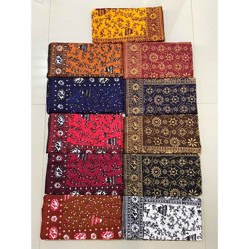 Sinjang miwang motif kembang kopi dan kembang Doren