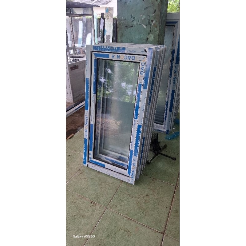 jendela aluminium 150 cm x 60 cm
