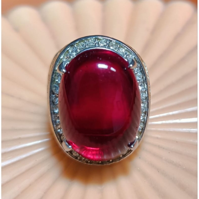 Cincin Batu Merah