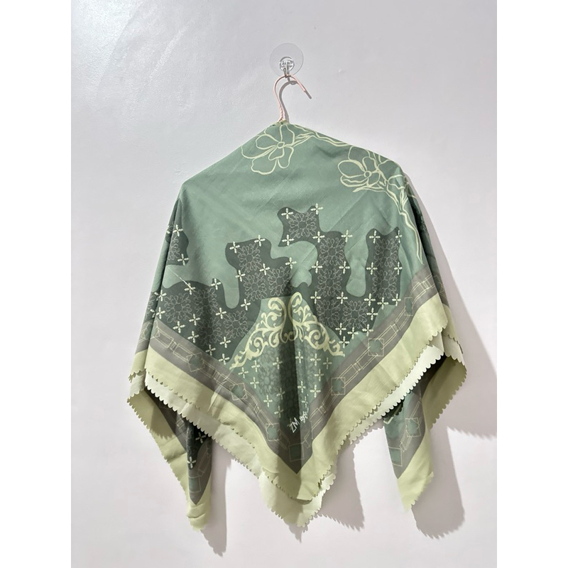 Preloved Hijab Zaskia Mecca