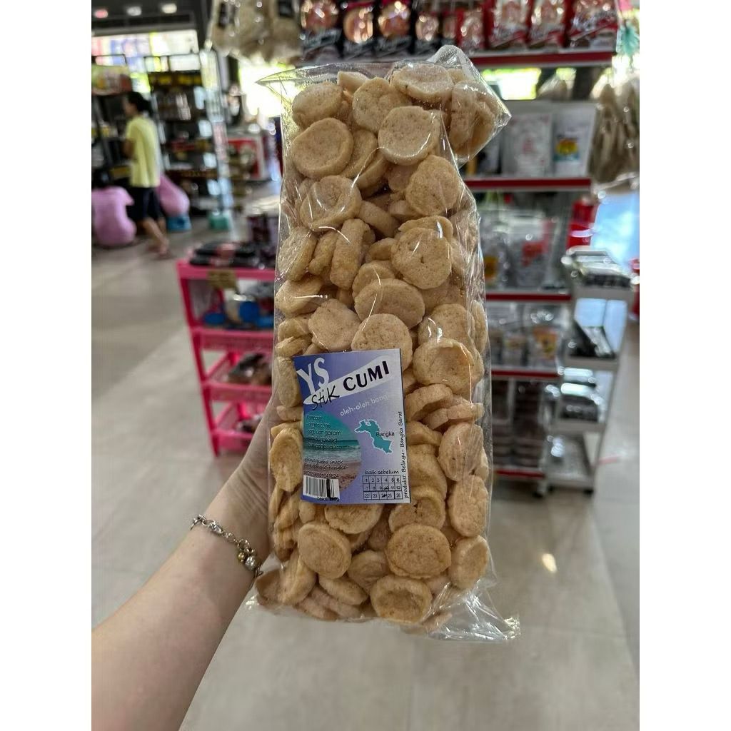 

KERUPUK KEMPLANG CUMI ASLI BANGKA - KEMPELANG CUMI KHAS BANGKA