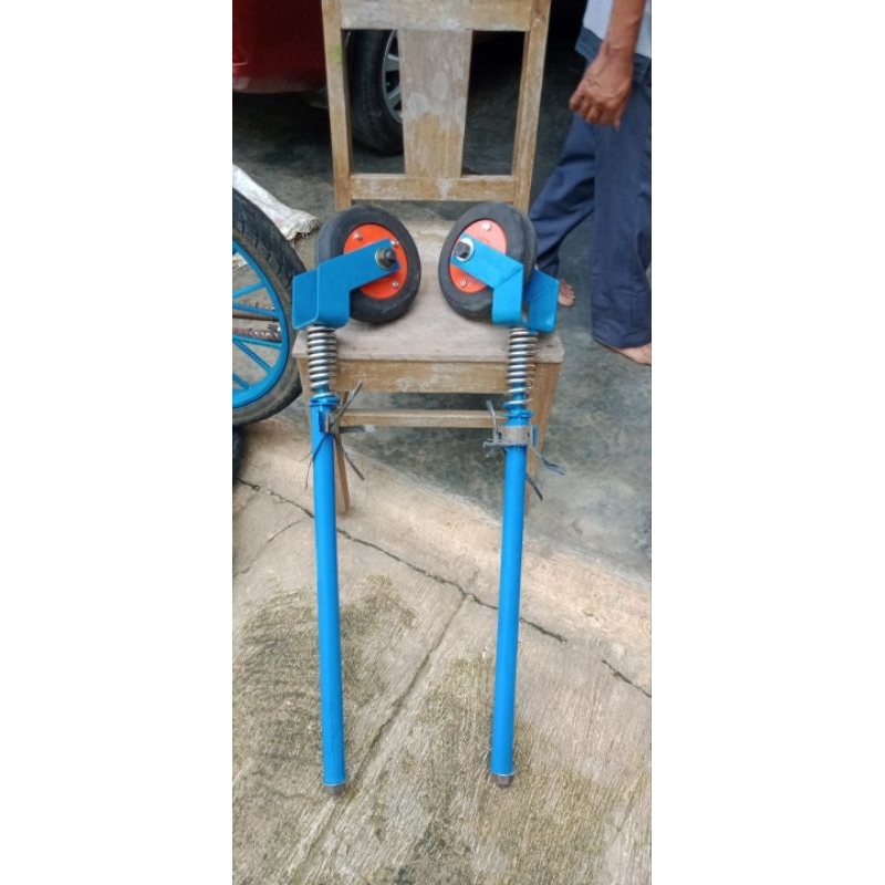 Roda bantu gerobak dorong