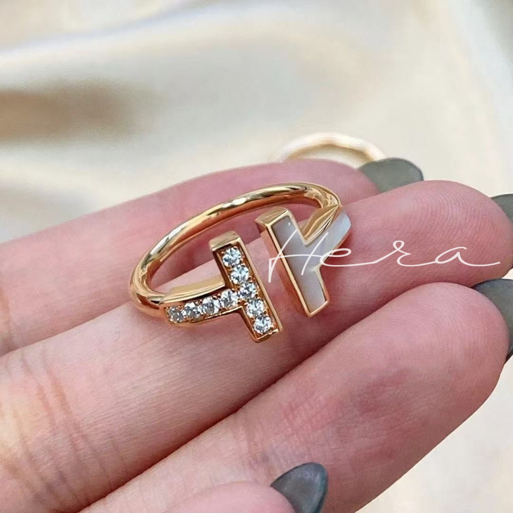 Cincin Zirkonia Bentuk T Huruf Cincin Titanium Wanita