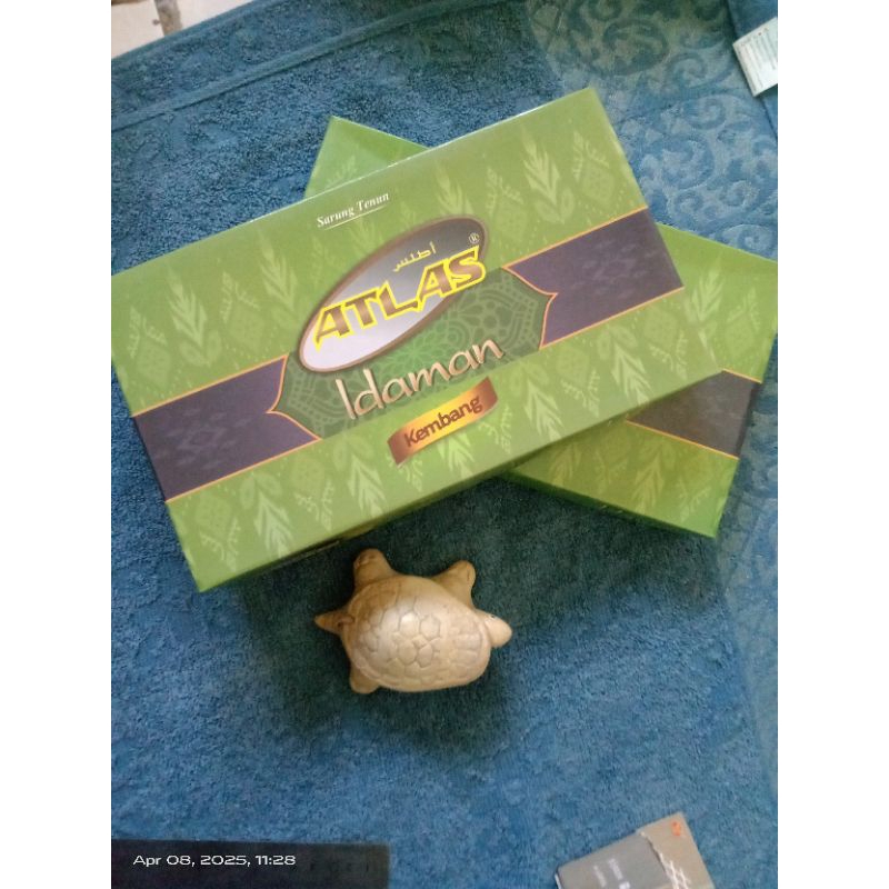 (BISA DITAWAR) SARUNG ATLAS IDAMAN KEMBANG warna hitam