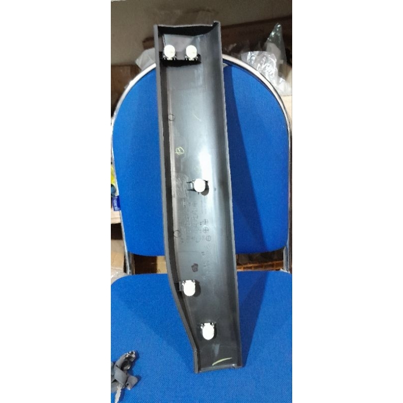 moulding list pintu belakang kiri/kanan Nissan Xtrail T31 ORI NEW