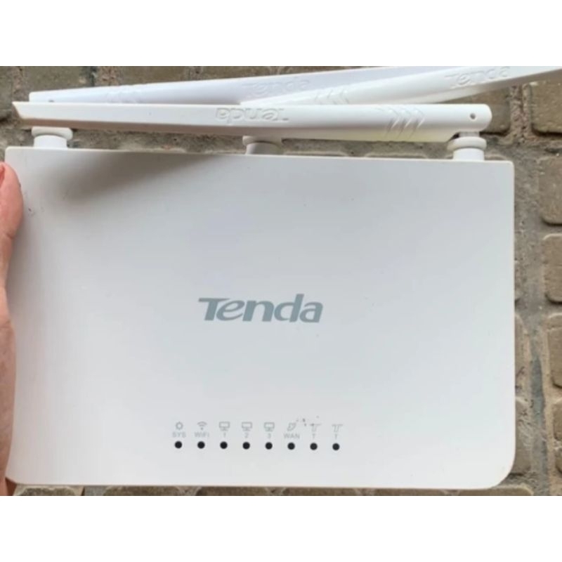 Router  tenda F3 bekas