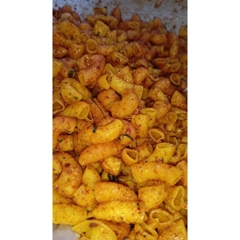 

makaroni kriuk daun jeruk