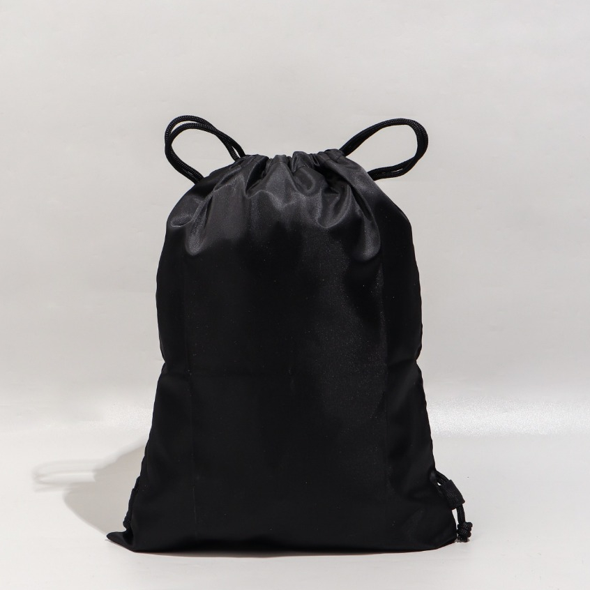 Tas Serut futsal hitam polos / tas perlengkapan olahraga / tas serut pria & wanita