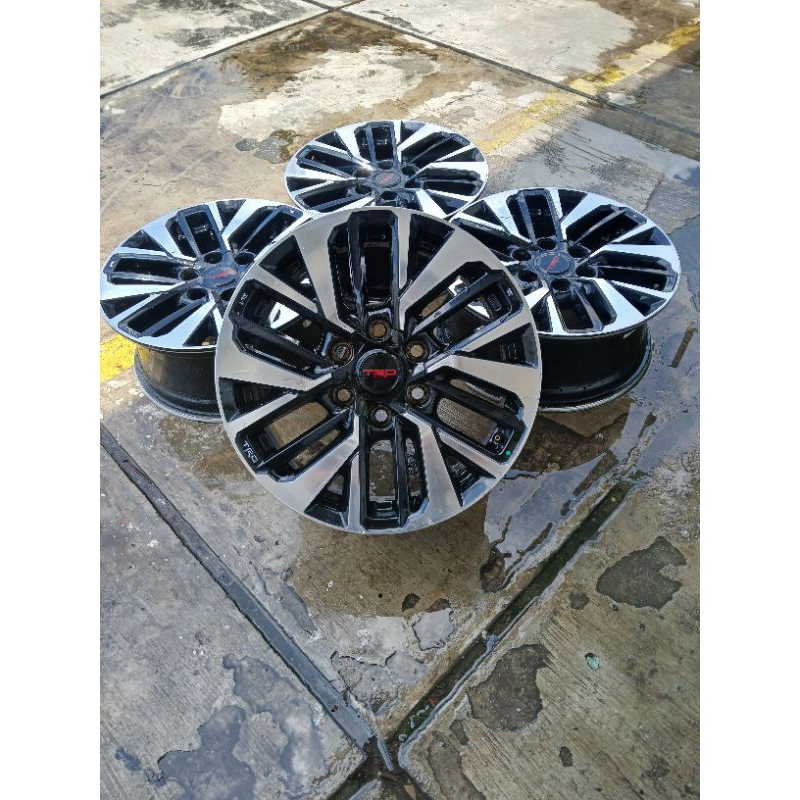 velg mobil second standar fortuner Trd ring 18x7 H6x139