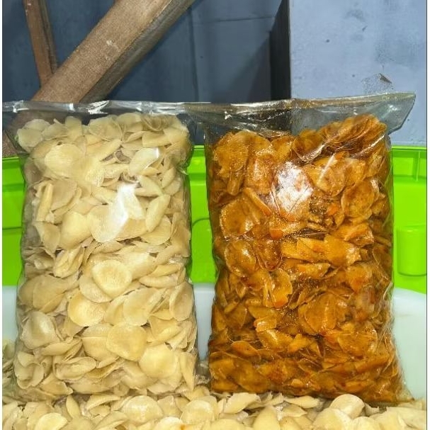 

Moring pedas daun jeruk garut / makanan ringan pedas daun jeruk / cemilan murah gratis ongkir