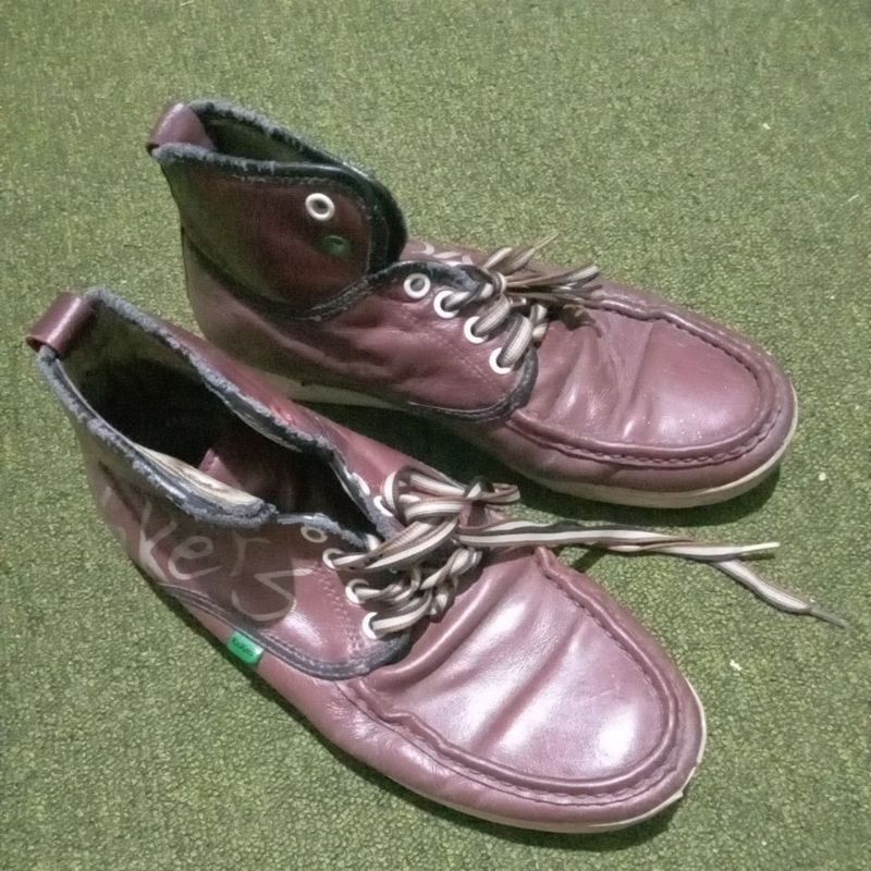 PP SEPATU PRIA Sneakers KICKERS Warna Merah Maroon Ukuran 40