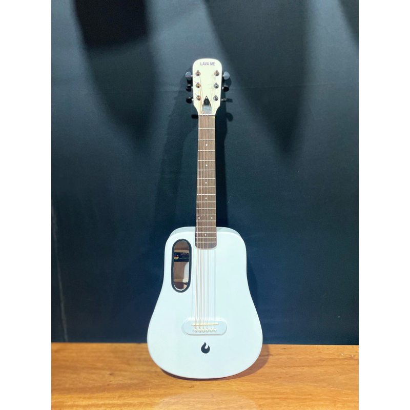 Gitar Akustik Lava Me Custom Ukuran Junior Atau 3/4