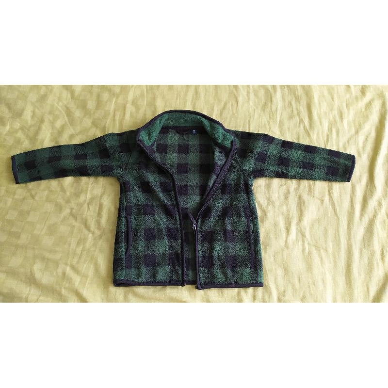 Preloved jaket Uniqlo flannel anak laki-laki ukuran 110cm