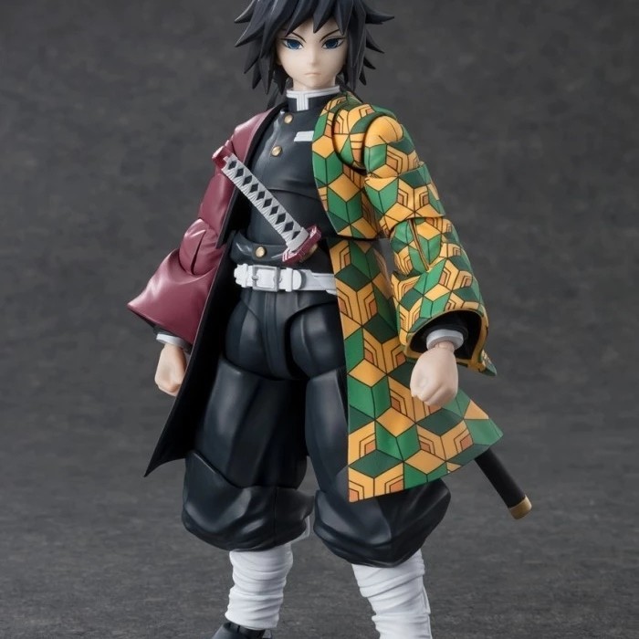 Bandai Demon Slayer: Kimetsu no Yaiba S.H.Figuarts Giyu Tomioka Action Figure SHF